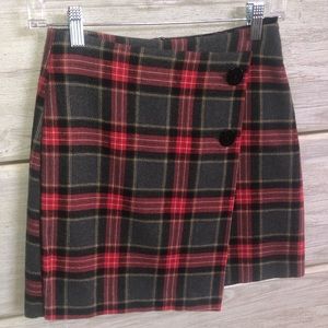 H&M Red and Green Plaid Skirt ❤️💚